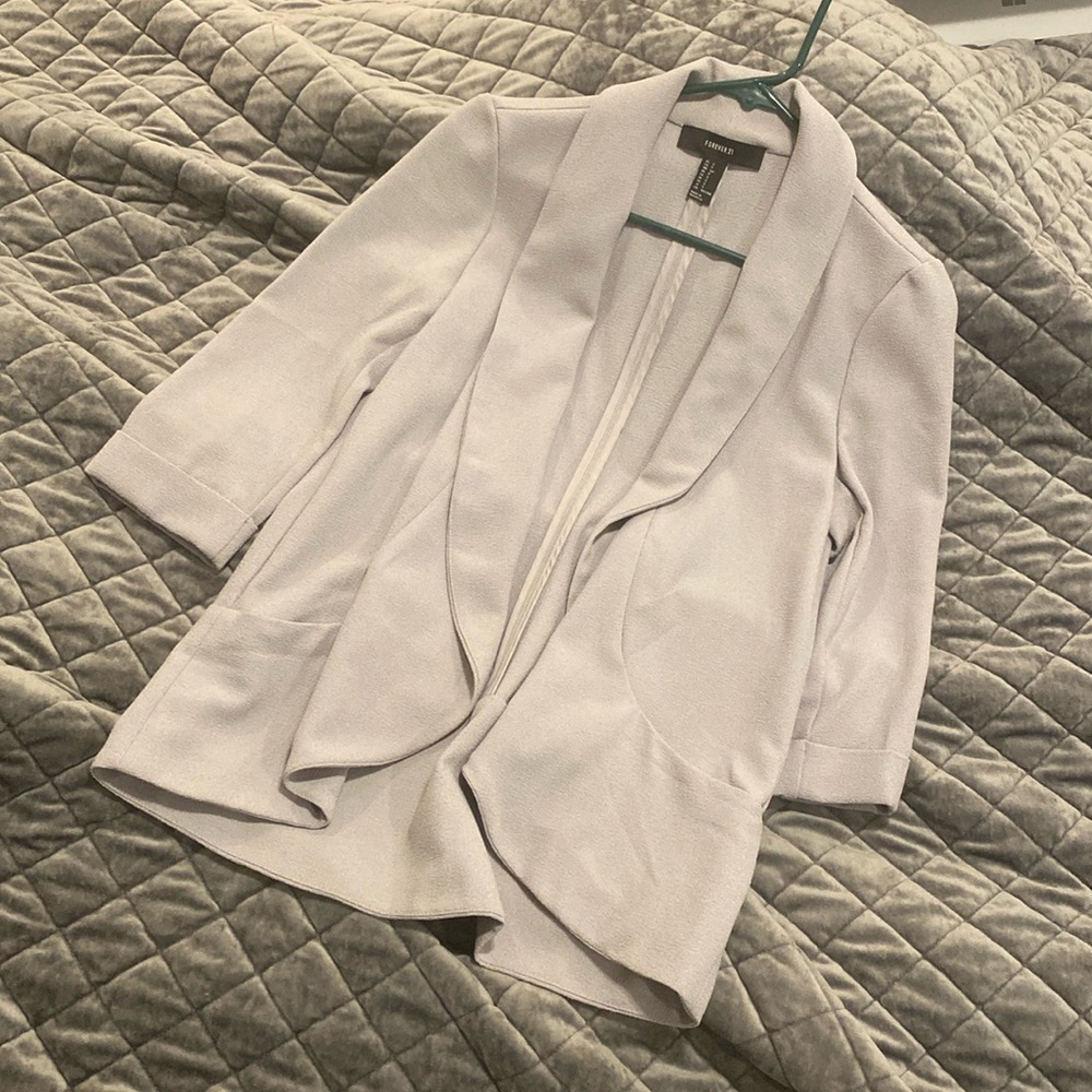 Forever21 light gray stretch blazer quarter length sleeve with pockets